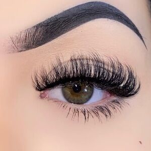 Strip Lashes